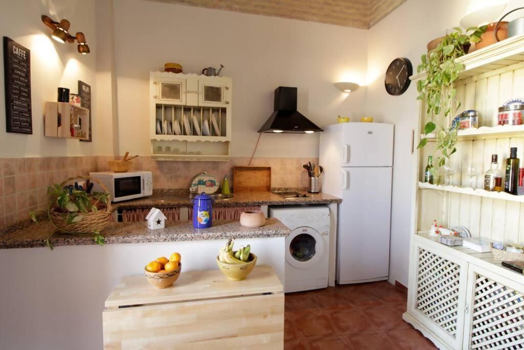 Hosfty Centro Mirador San Marcos 1 Appartement Sevilla Buitenkant foto